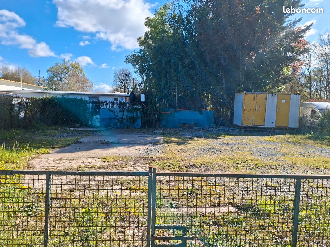 Terrain de loisirs · à Fareins · 40 000 €
