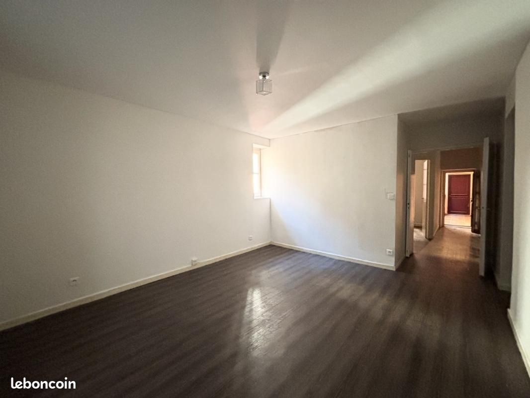 Appartement 2 pièces 45 m² · à Mâcon · 45 m² · 370 €/mois