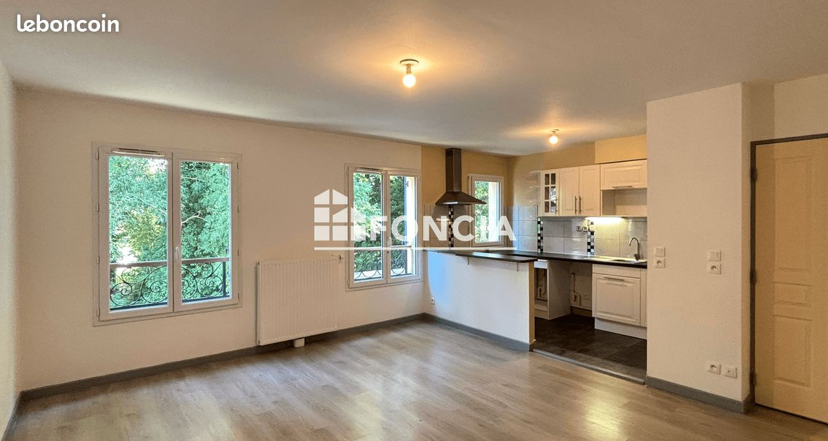 Appartement 3 pièces 64 m² · à Étampes · 64 m² · 880 €