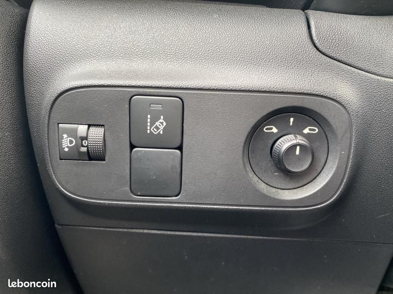 Citroen C3 1.2 PureTech 83ch S&S YOU (image 14)
