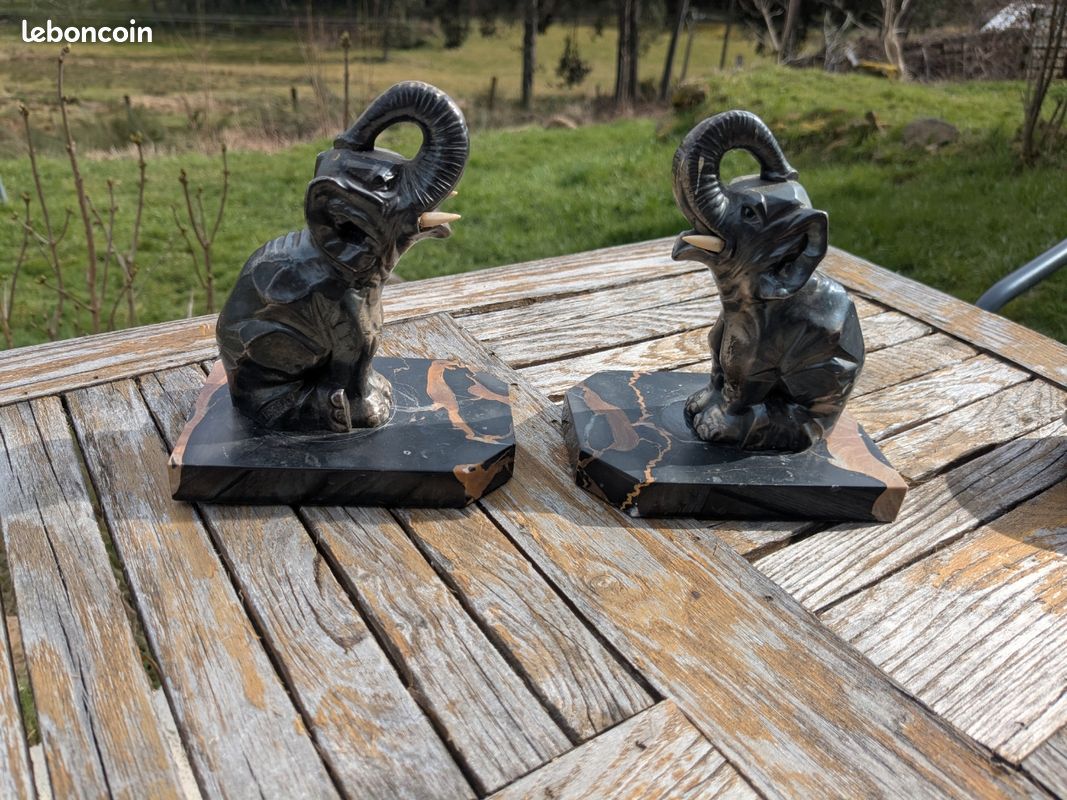 Serre-livres Art Déco en bronze cerfs