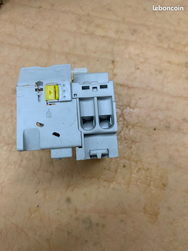 Vigi c60 300mA type ac schneider (image 4)