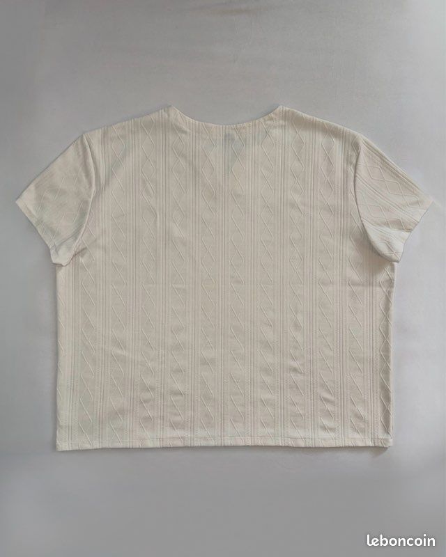 T-shirt texturé épais à col en V - Couleur beige – Manfinity (image 3)