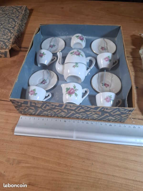 DINETTE ANCIENNE EN porcelaine  Mon gouter  Dans son coffret - Complet - 1900 EUR 171,50 - FR