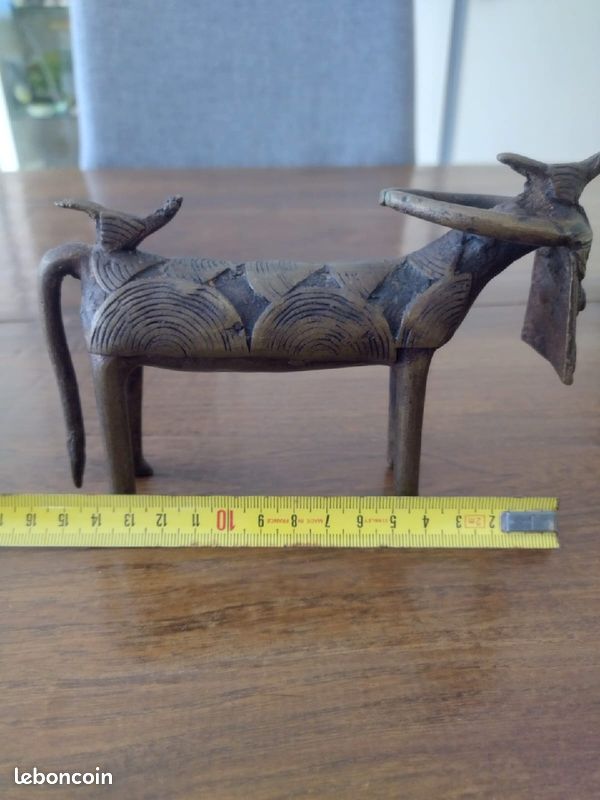 Bronze art Africain Buffle aux oiseaux (image 1)