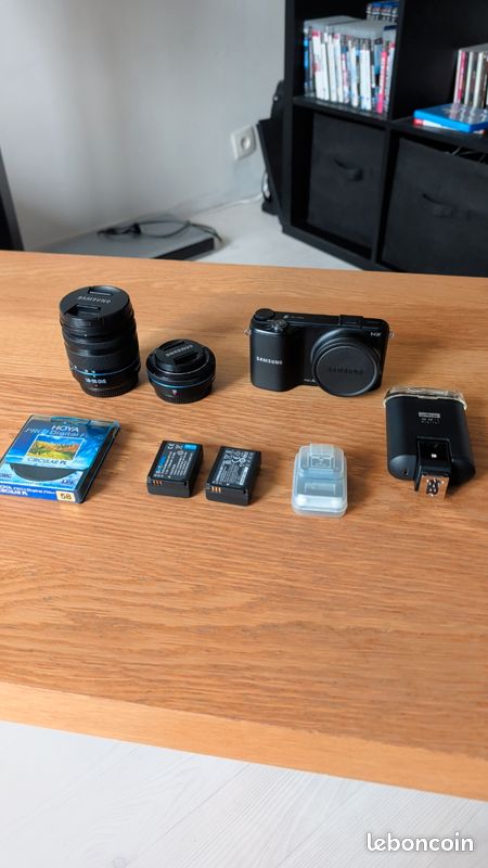 Appareil photo Samsung NX 2000 et accessoires (image 1)