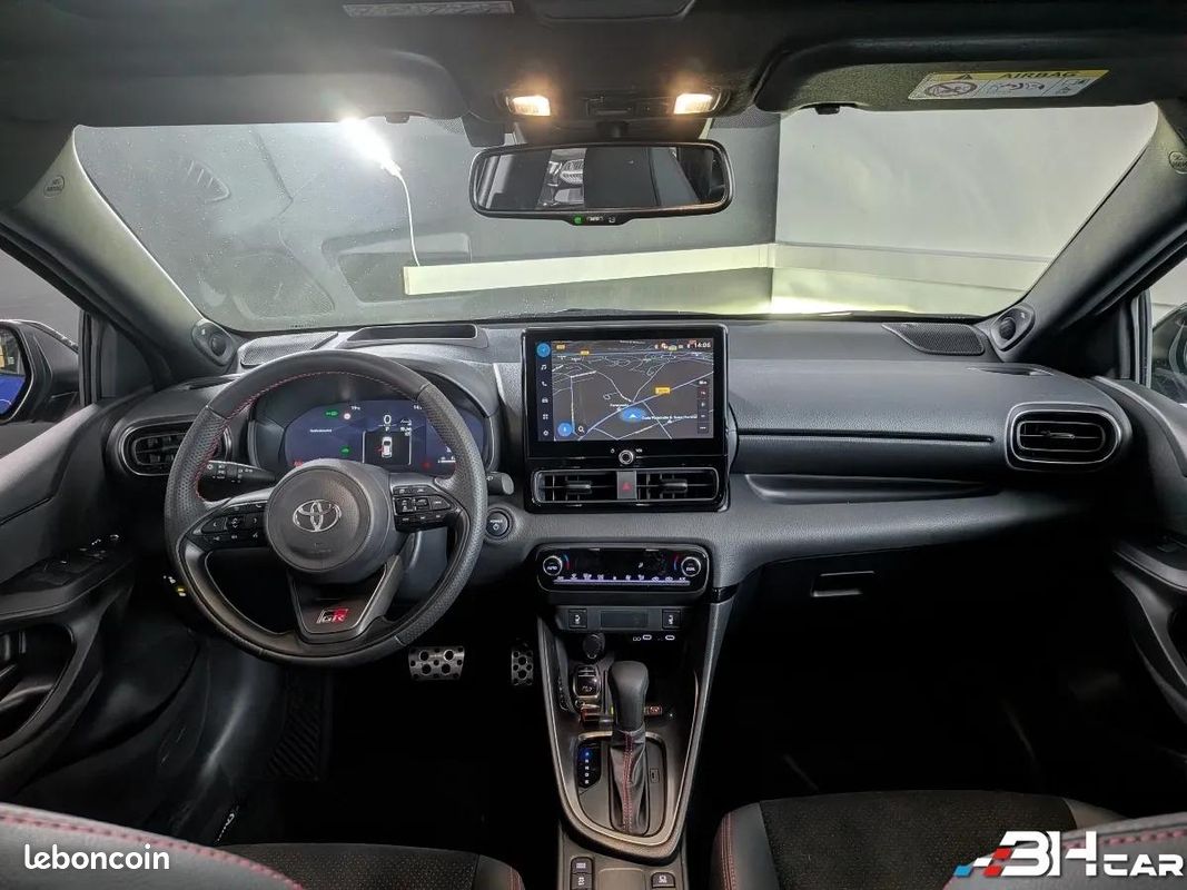Toyota Yaris 1.5 130H 90 HYBRID FULL-HYBRID 0.8KWH GR-SPORT BVA (image 10)