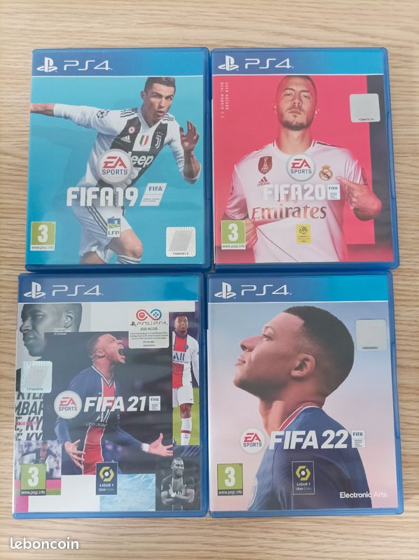 Lot de 4 jeux FIFA 19,20,21 et 22 (image 1)