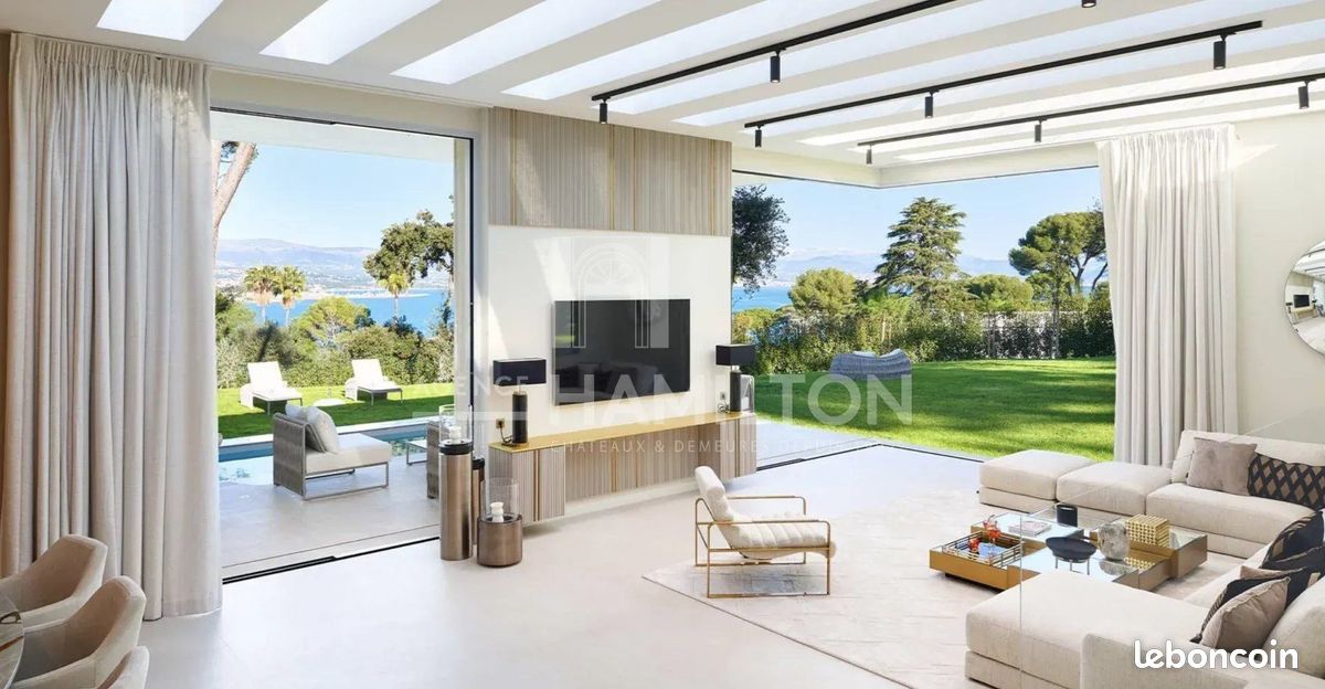 Maison 8 pièces 404 m² · à Antibes · 404 m² · 8 490 000 €