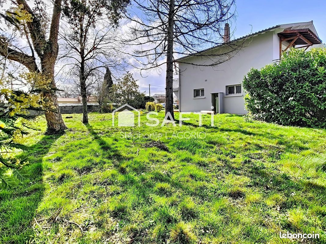Maison 6 pièces 133 m² · à Bruguières · 133 m² · 327 600 €