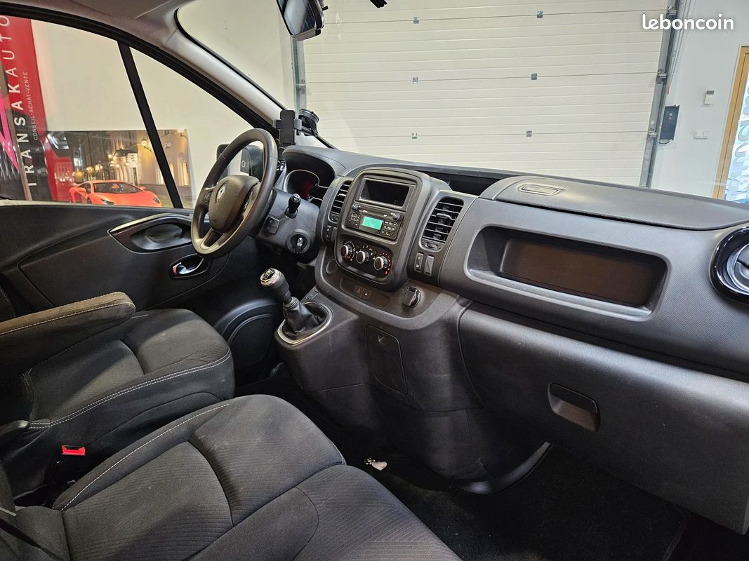 Renault TRAFIC L2H1 1300 Confort / VAN AMENAGE / CT OK / MOTEUR A CHAINE (image 15)