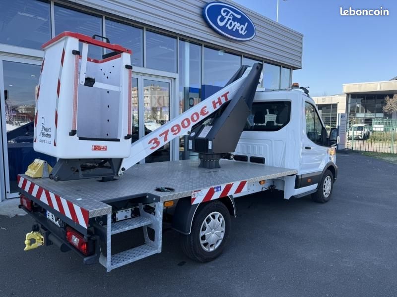 Ford Transit 2T CCb TRANSIT 2T CHASSIS 130CH P350 L4 NACELLE (image 3)