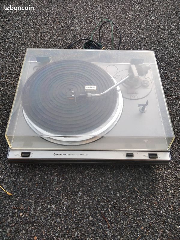 Platine vinyle vintage Hitachi HT 324 (image 1)