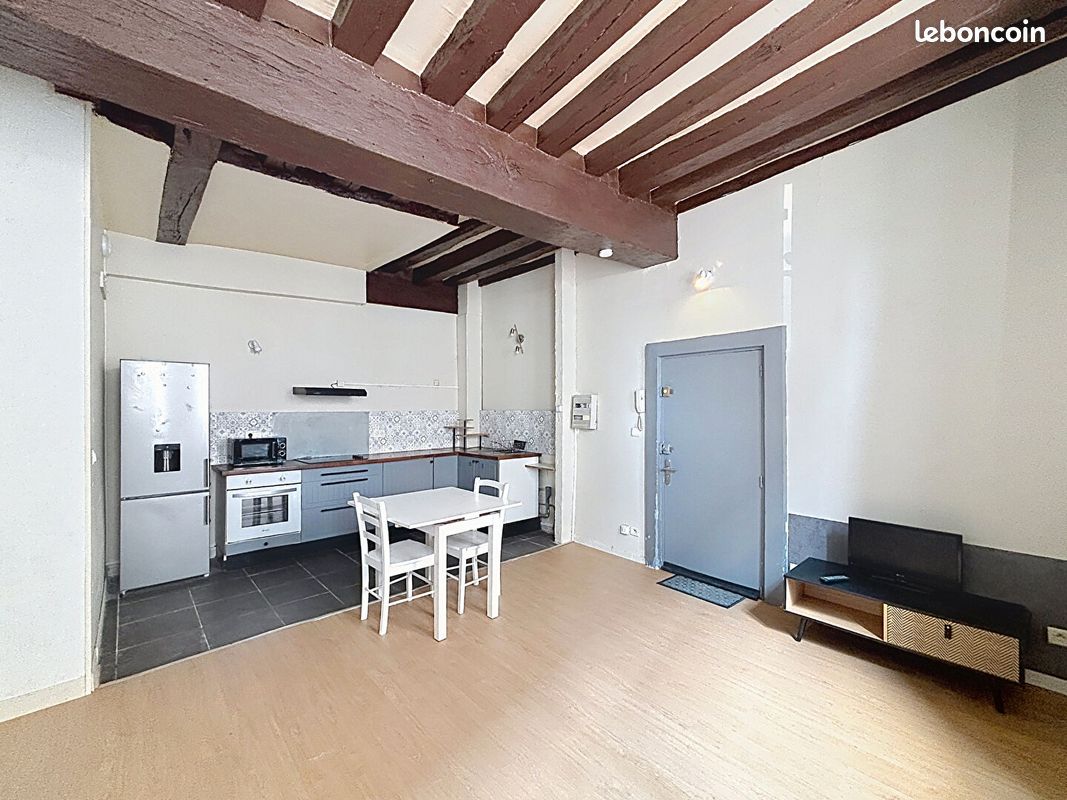 Appartement 1 pièce 32 m² · à Auxerre · 32 m² · 450 €