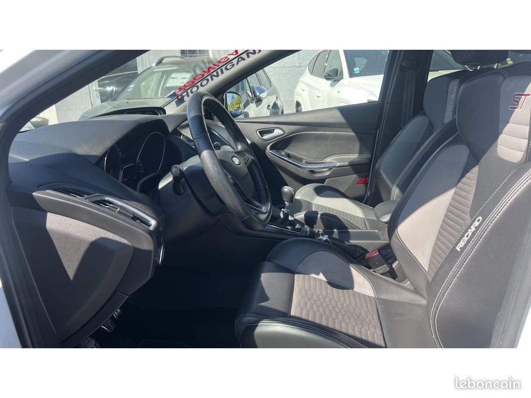 FORD FOCUS ST 2.0 SCTi 250 - ENTRETIEN FORD - GARANTIE 12 MOIS (image 9)