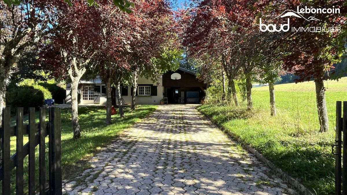 Maison 7 pièces 163 m² · à Autrans-Méaudre en Vercors · 163 m² · 450 000 €