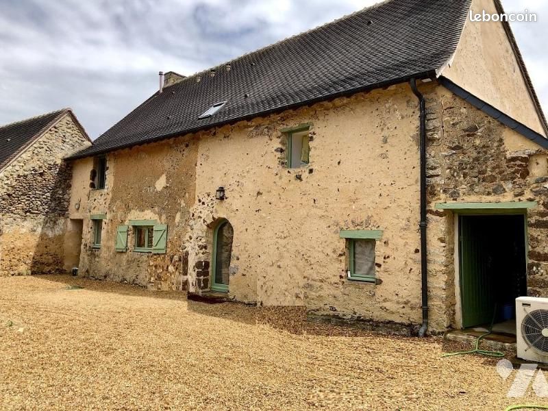 Immeuble 210 m² · à Asnières-sur-Vègre · 210 m² · 187 200 €