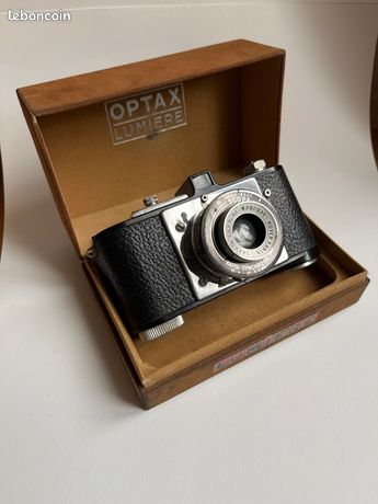 Norca A of F.A.P. Appareil photo modèle précoce avec objectif