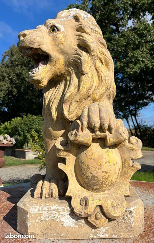 Grand lion en terre cuite de Castelnaudary du XIXème siècle pilier portail matériaux anciens décoration extérieure de château maison de maître parc jardin statue escalier sculpture fontaine terracotta (image 7)