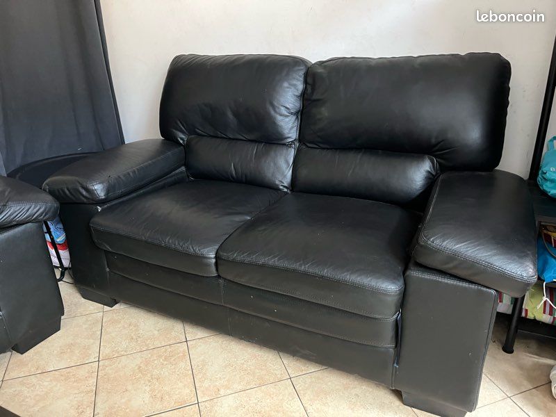 Vends deux canapés en cuir (image 1)