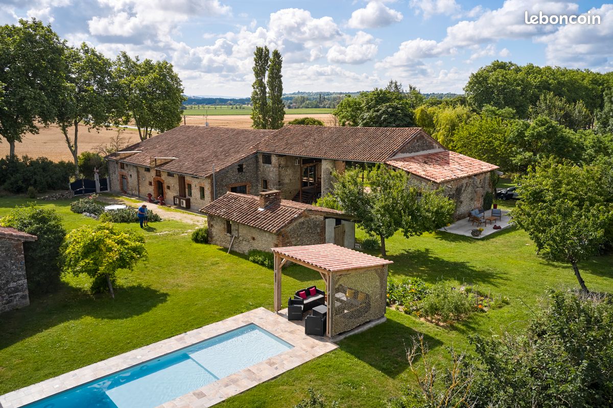 Gîte 18ème/ 48 couchages /Fêtes, Anniv, Mariages, Groupes (image 1)