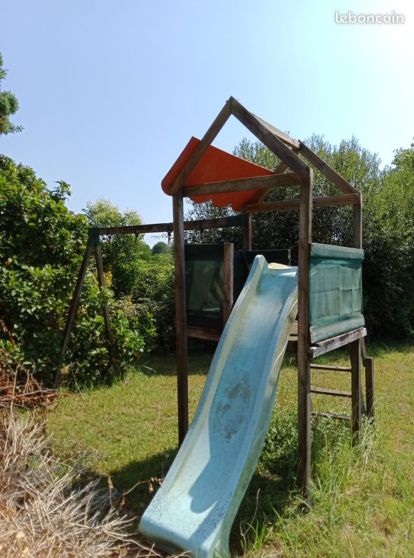Portique en bois (image 1)