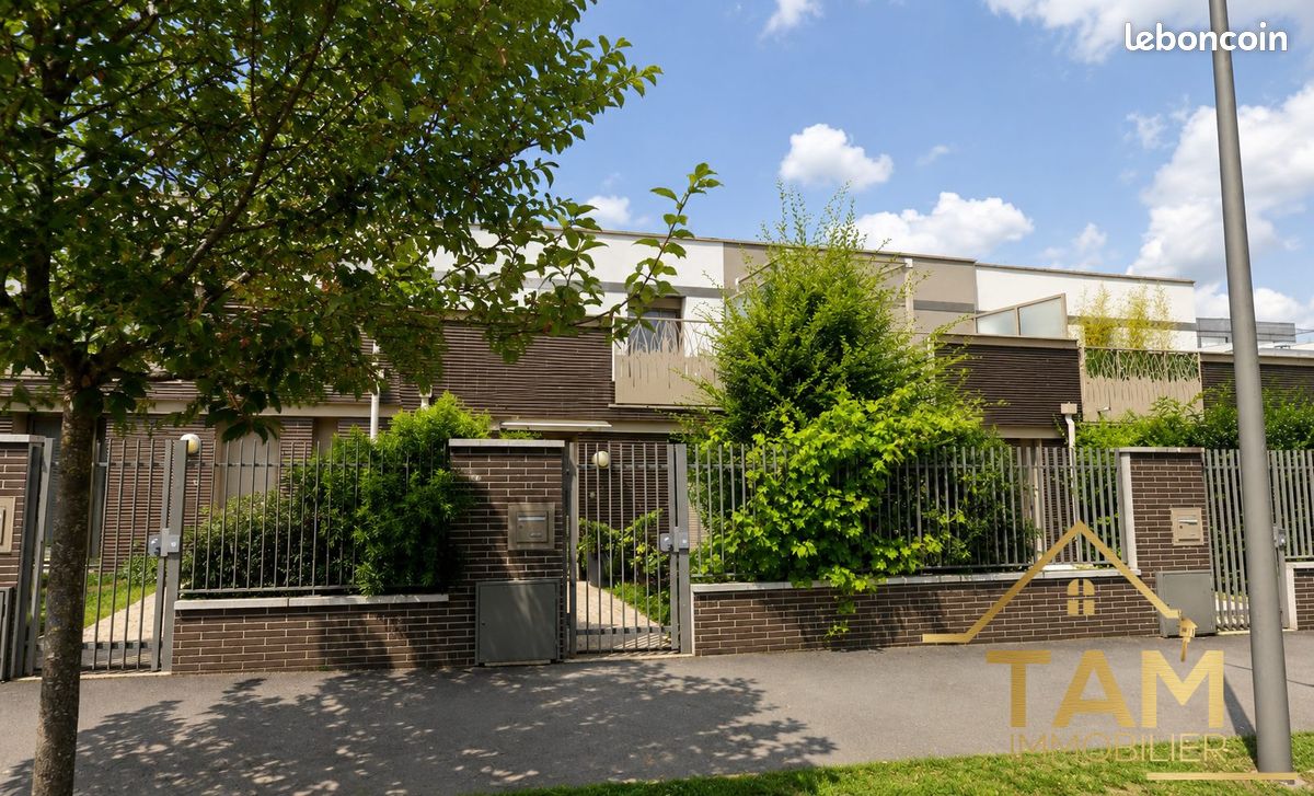 Maison 5 pièces 95 m² · à Saint-Cyr-l'École · 95 m² · 489 900 €