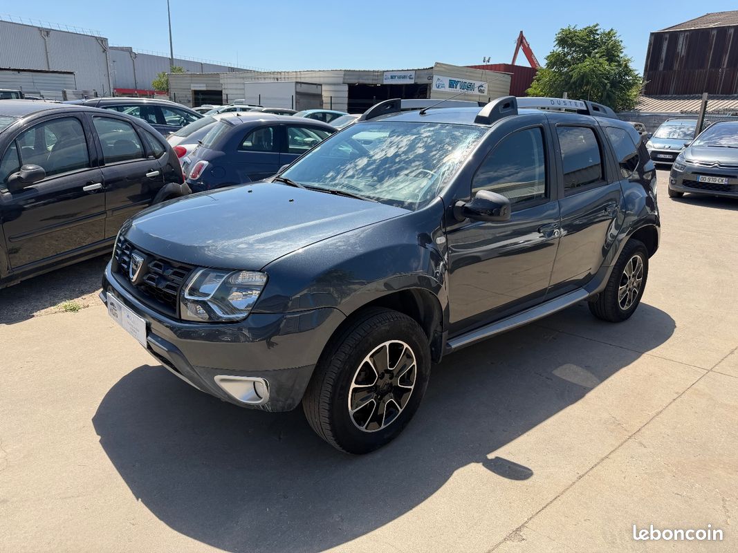 DACIA DUSTER dCi 110 4x2 Black Touch 2017 (image 3)