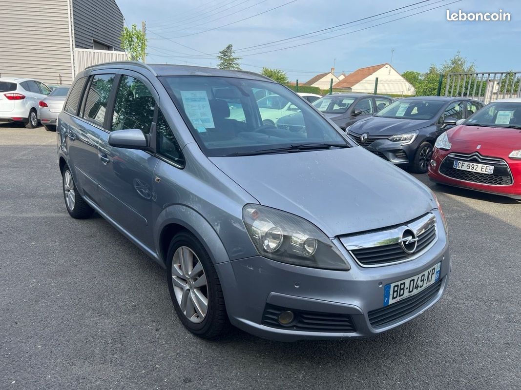 Opel ZAFIRA 1.9 CDTI120 COSMO 7 PLACES (image 1)