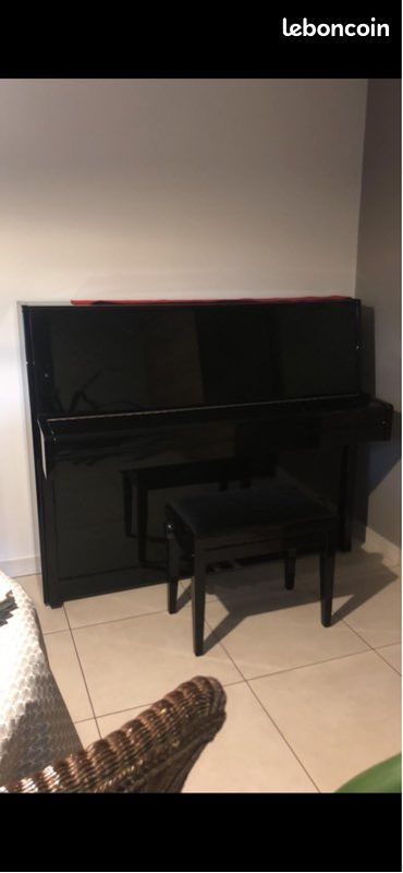 Piano (image 4)
