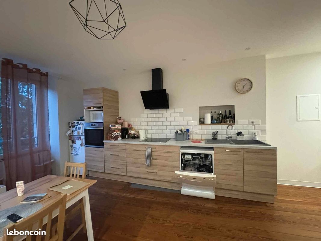 Appartement 2 pièces 60 m² · à Saint-Affrique · 60 m² · 700 €/mois