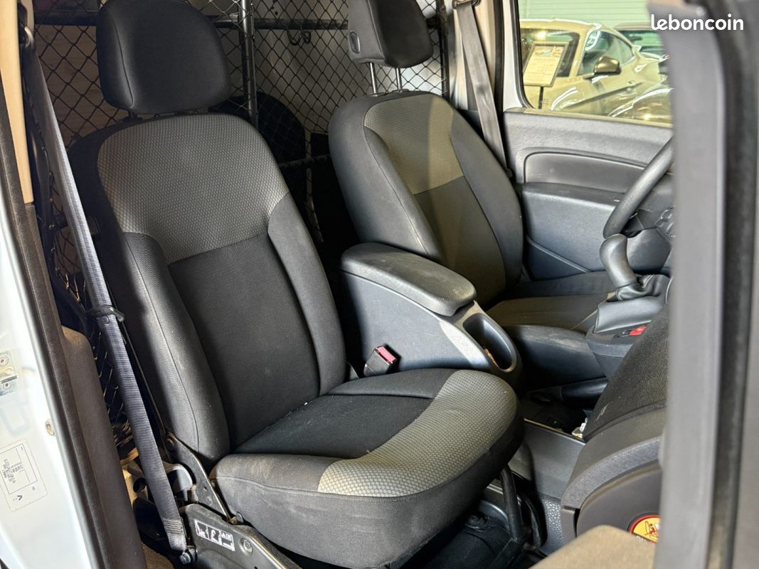 RENAULT KANGOO dCi 90 Energy Zen (image 21)