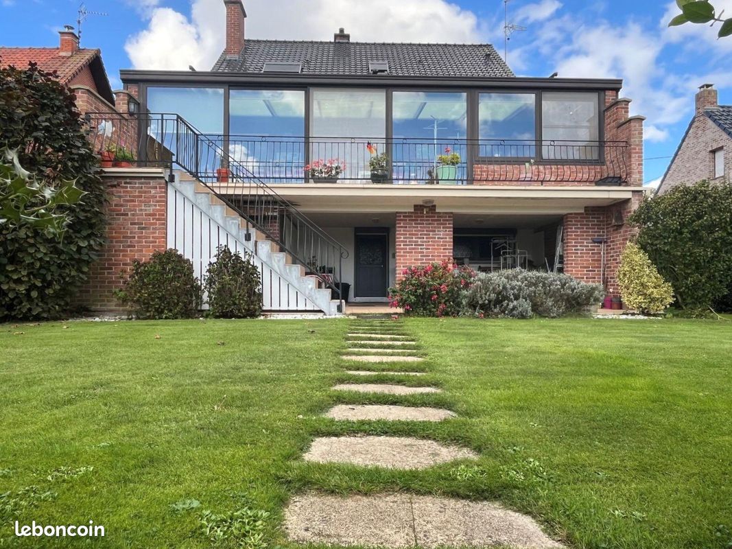 Maison 10 pièces 130 m² · à Steenbecque · 130 m² · 307 000 €