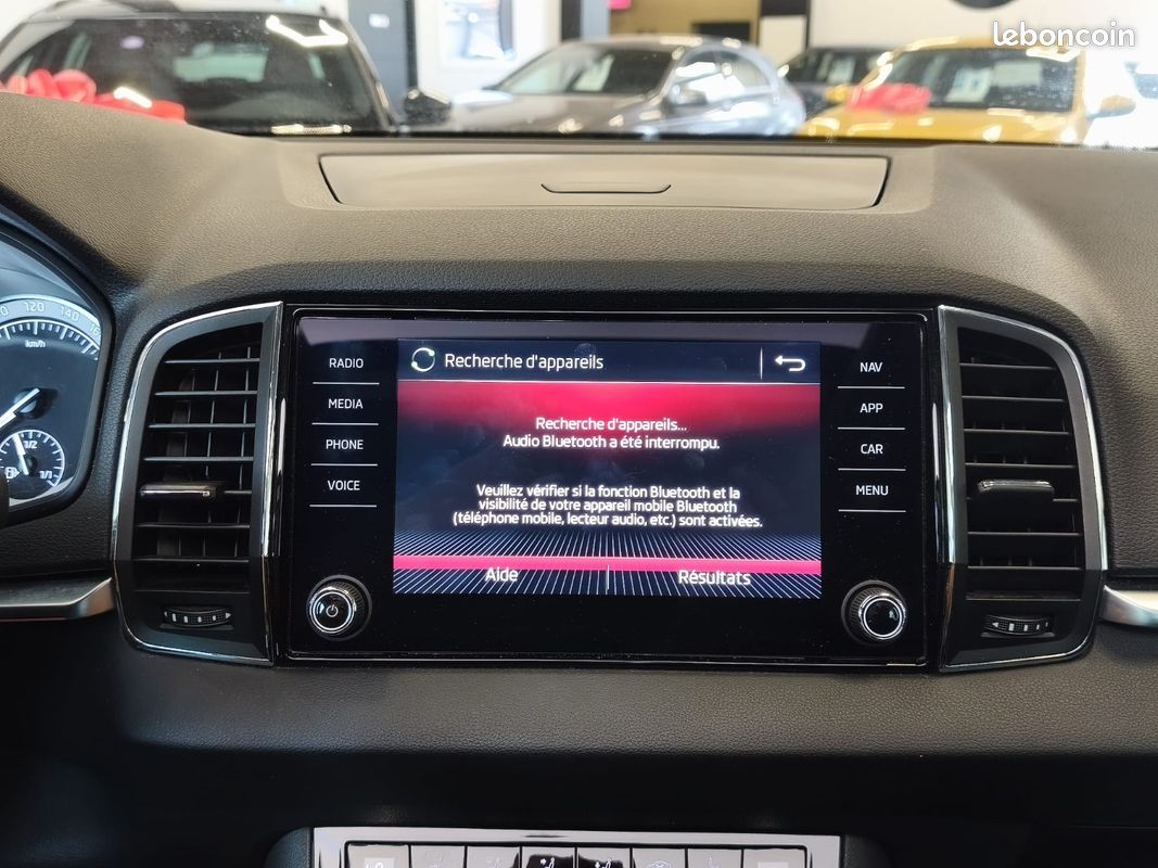 SKODA KAROQ 2.0 TDI 150cv 4x4 DSG7 Style / Toit Ouvrant / Attelage / CarPlay / (image 12)