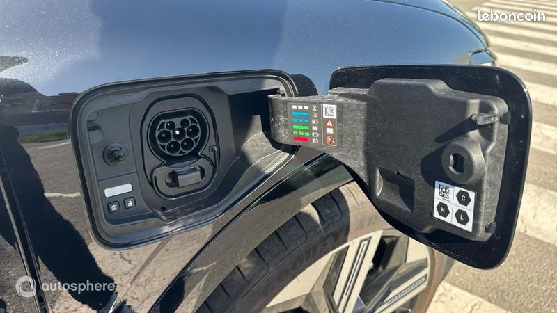 Renault Mégane E-Tech Electric 220ch Iconic autonomie confort -25 (image 21)