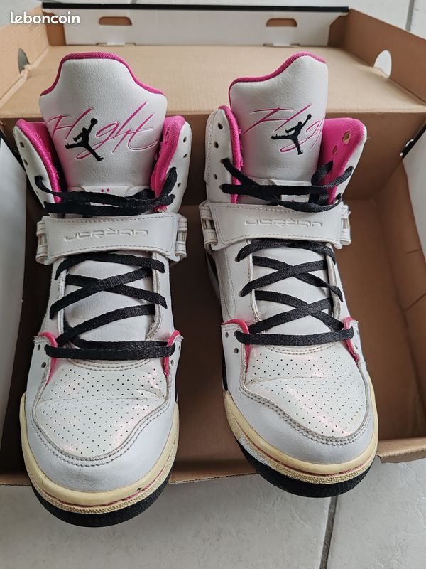 Basket Jordan Flight Jordan Femme Noir Et Rose Nike Air Jordan