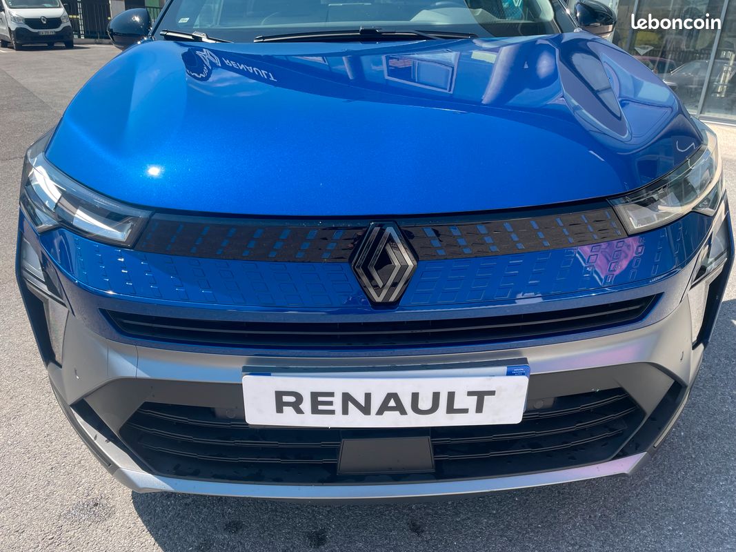 RENAULT Captur Esprit Alpine Full Hybrid E-Tech 145 ch (image 13)