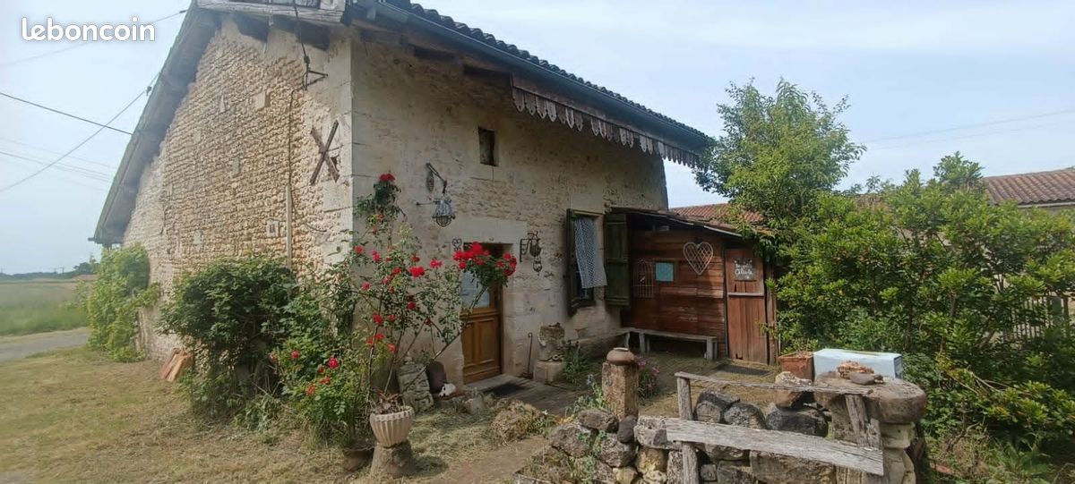 Maison 3 pièces 90 m² · à Montlieu-la-Garde · 90 m² · 137 450 €