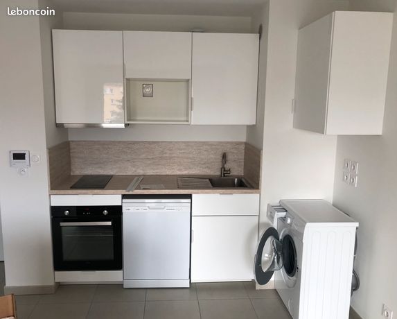 Appartement T2, centre Saint-Laurent-de-Mûre