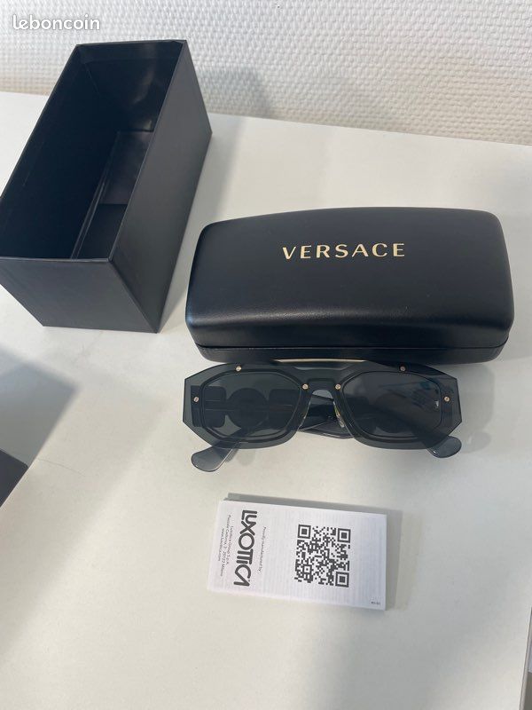 Lunette de soleil Versace biggy (image 1)