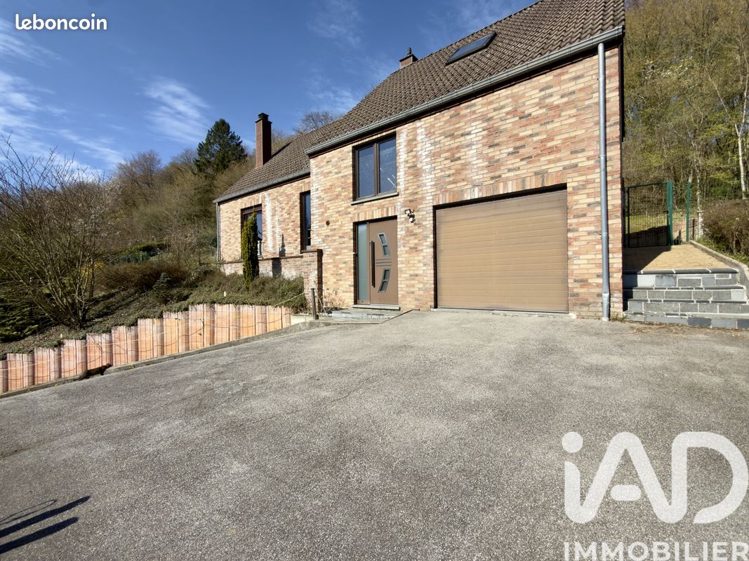 Maison 8 pièces 140 m² · à Thil · 140 m² · 439 000 €