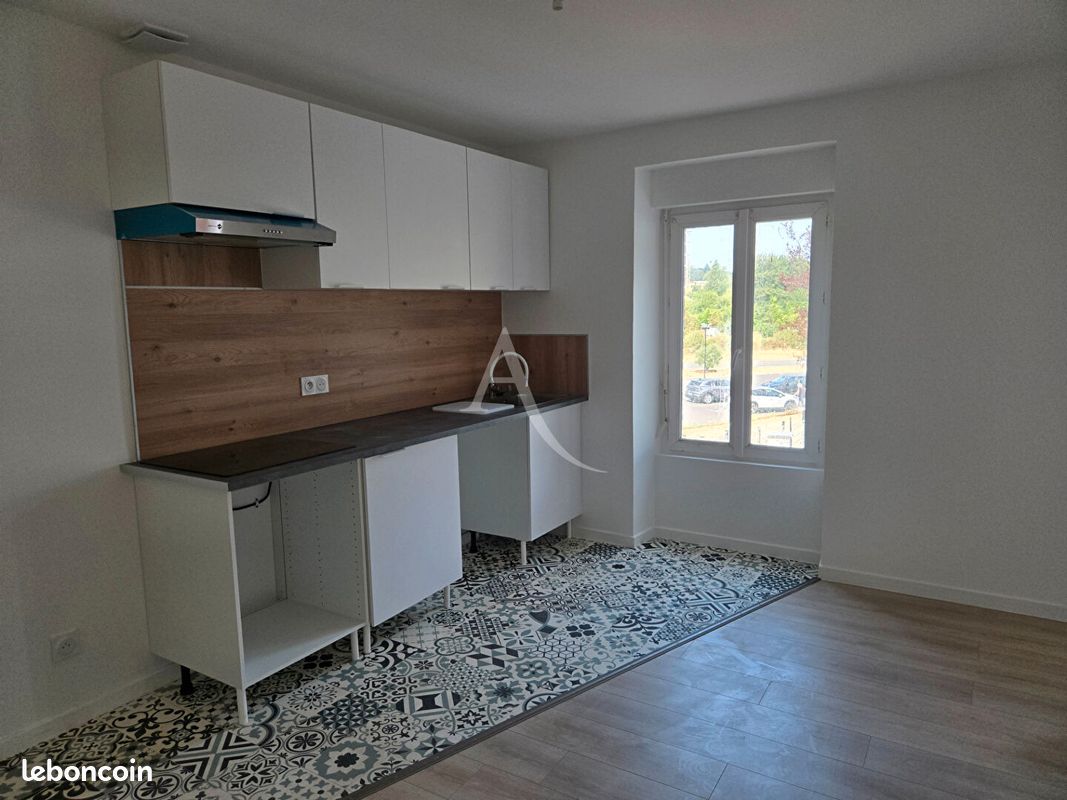 Appartement 5 pièces 80 m² · à Carmaux · 80 m² · 750 €/mois