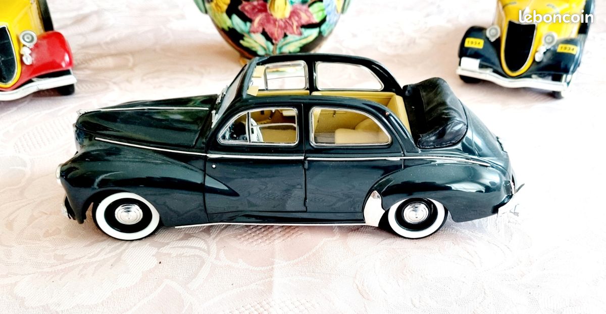 Solido Peugeot 203 Découvrable 1954 – 1/18 – Boîte G1 – Occasion