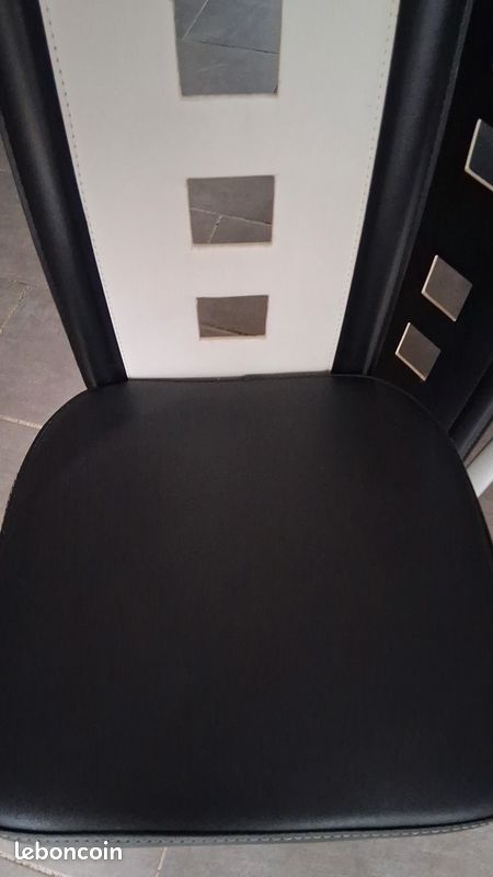 Table de salle à manger et chaises (image 4)