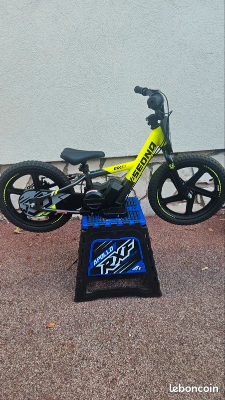 Draisienne électrique 16 pouces 170W Apollo RXF Sedna vert