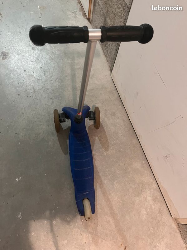 Trottinette enfant bleue (image 3)