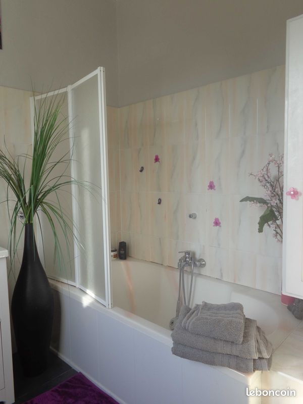 T3 meublé à Aubagne pour 4 max., haut de villa, terrasse et cour (image 10)