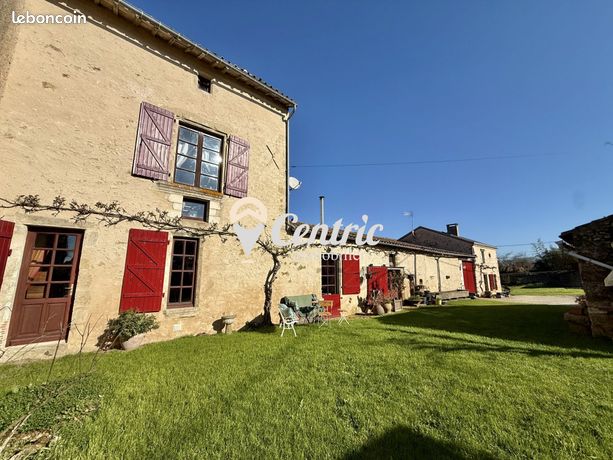 Propriété 10 pièces 344 m²