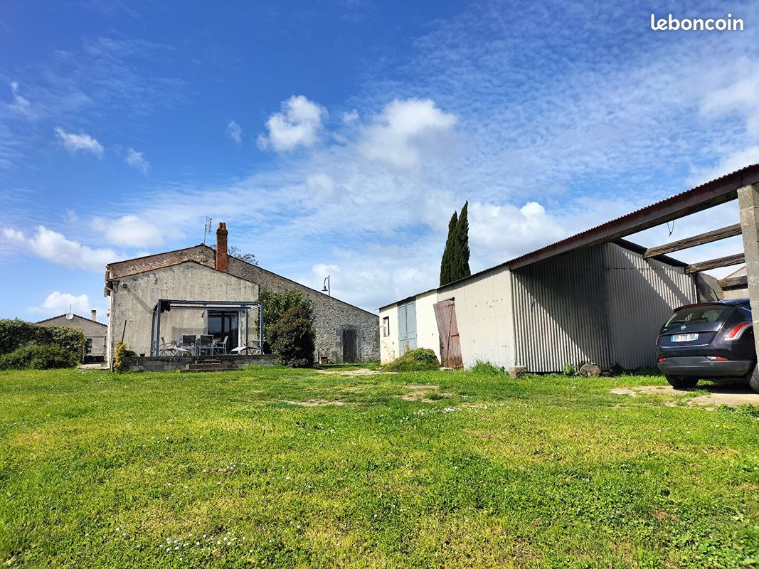 Maison 5 pièces 112 m² - Cabariot 17430 (image principale 3)