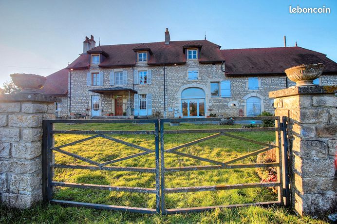 Propriété 11 pièces 350 m²